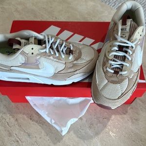Nike Women’s Air Max 90 Futura x Serena Williams Design Crew BNWT size 6